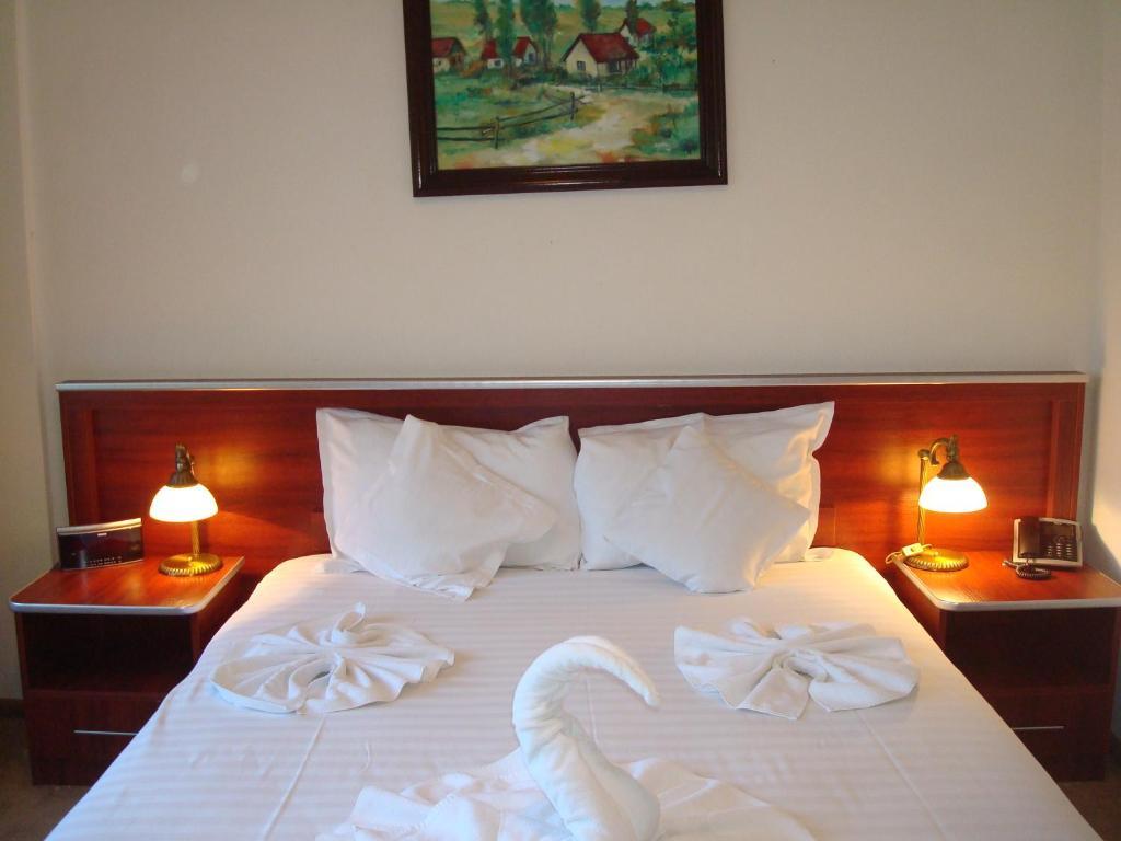Hotel Ami ไบเลเฟลิกซ์ ห้อง รูปภาพ