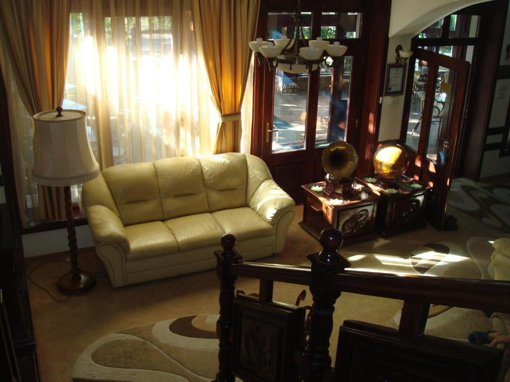 Hotel Ami ไบเลเฟลิกซ์ ภายนอก รูปภาพ