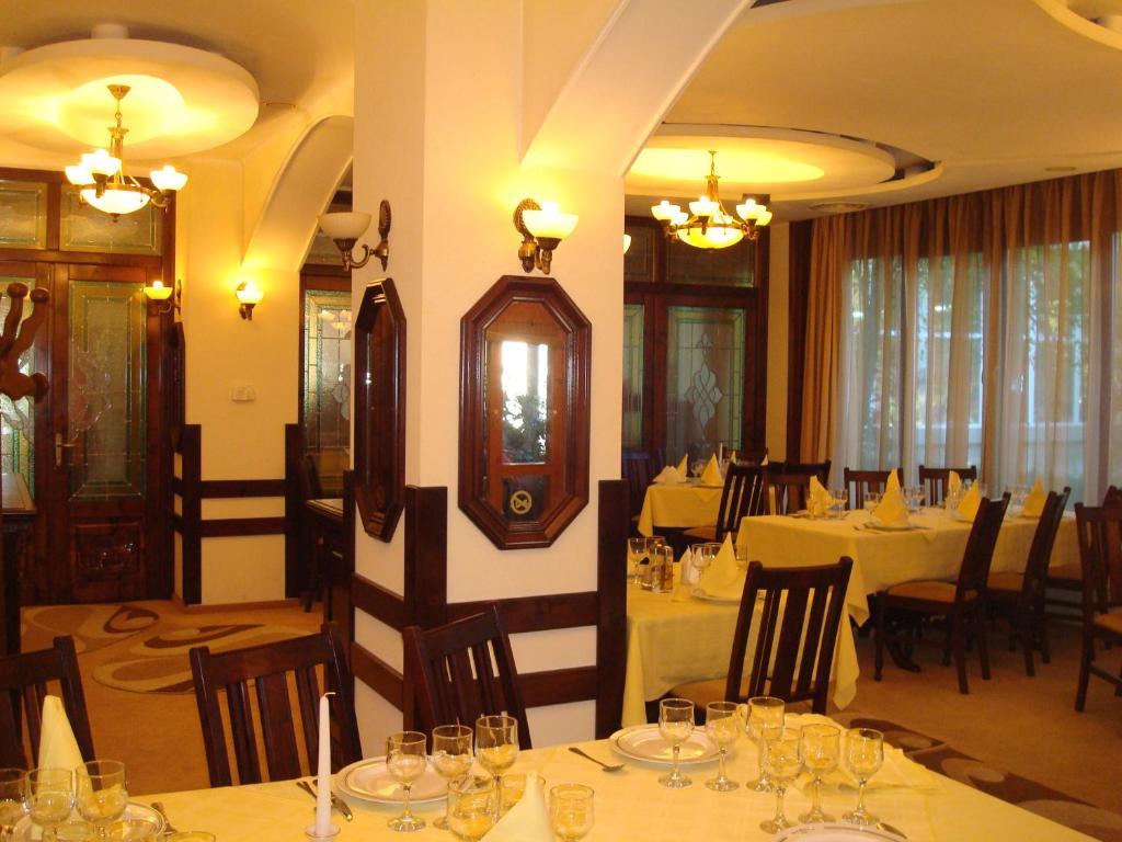 Hotel Ami ไบเลเฟลิกซ์ ภายนอก รูปภาพ